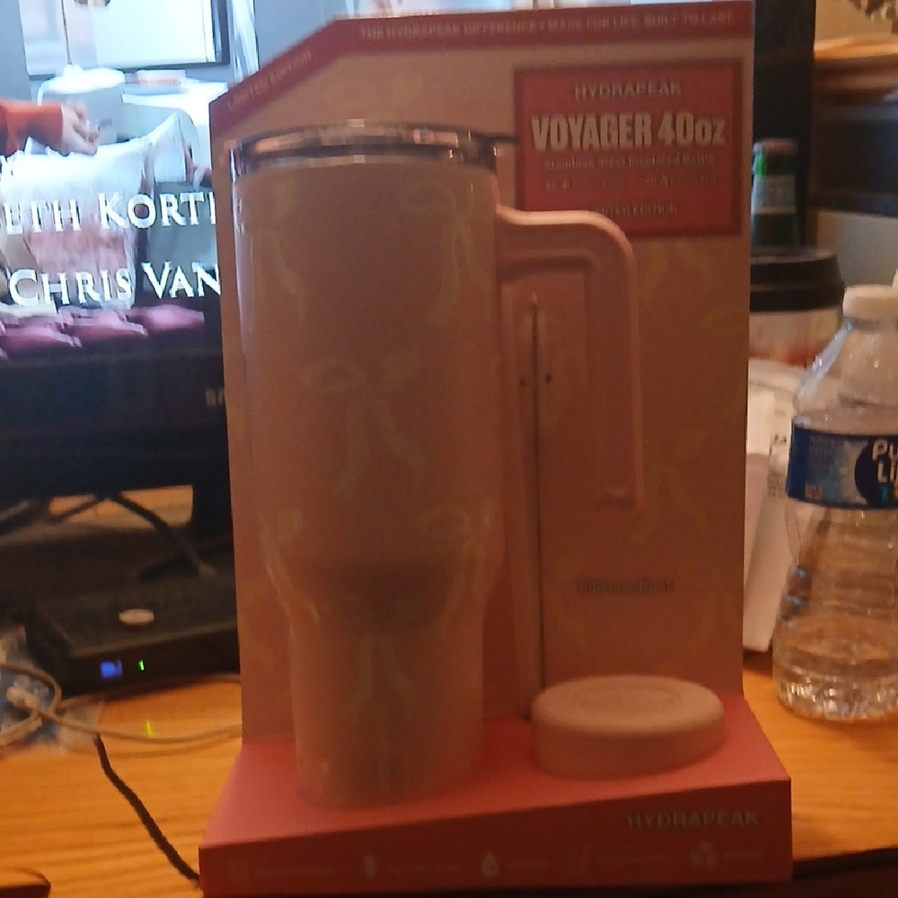Hydrapeak Voyager 40oz Tumbler in Pink Limited Edition Stainless Steel NWT